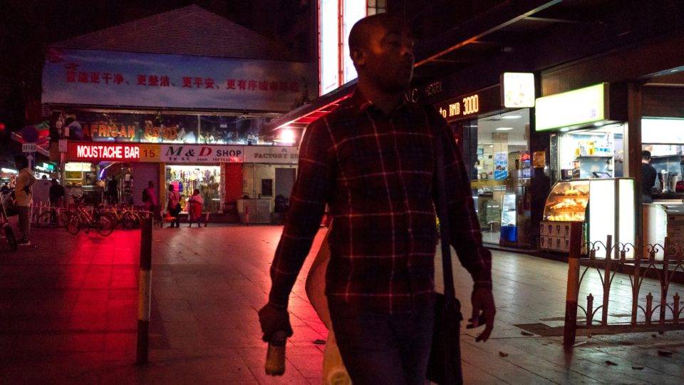 Restaurante do McDonald’s na China proíbe entrada de africanos “devido ao coronavírus” china áfrica racismo