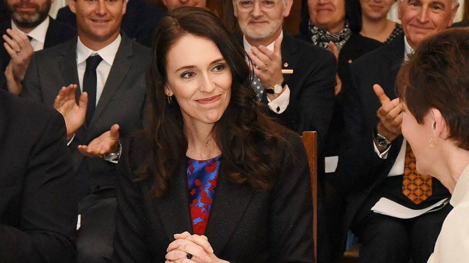 Nova Zelândia reduz salário de ministros em 20% em meio à pandemia Jacinda Ardern
