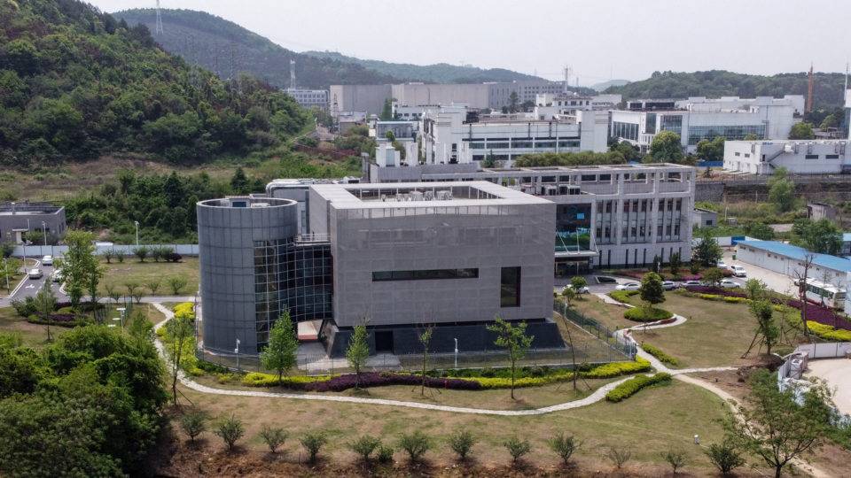 Laboratório chinês em Wuhan nega ser a fonte do coronavírus O laboratório do Instituto de Virologia de Wuhan, na China.