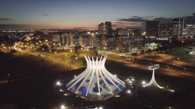 Em 21 de abril de 1960, o Brasil inaugurava a sua nova capital, Brasília
