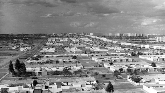 Brasília em 1964: cidade planejada, mas sem desenho urbano.