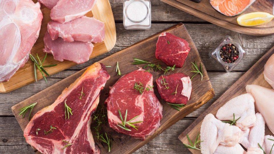 Coronavírus pode reduzir consumo de carne e alterar a base da dieta no mundo Coronavírus pode reduzir consumo de carne e alterar a base da dieta no mundo