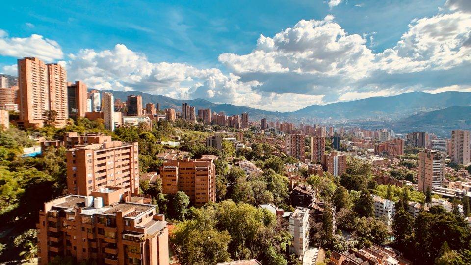 Maratona de lives mostra como cidades inteligentes estão lidando com pandemia pelo mundo Medellín, na Colômbia, é uma das cidades representadas nas lives da maratona do Smart City Expo Curitiba.