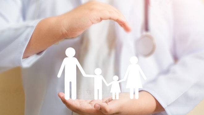 Vacina da gripe deve ser repetida anualmente e não causa reações graves