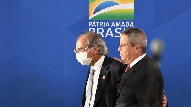 Os ministros Paulo Guedes e Braga Netto trocaram afagos em coletiva de imprensa sobre o Pró-Brasil