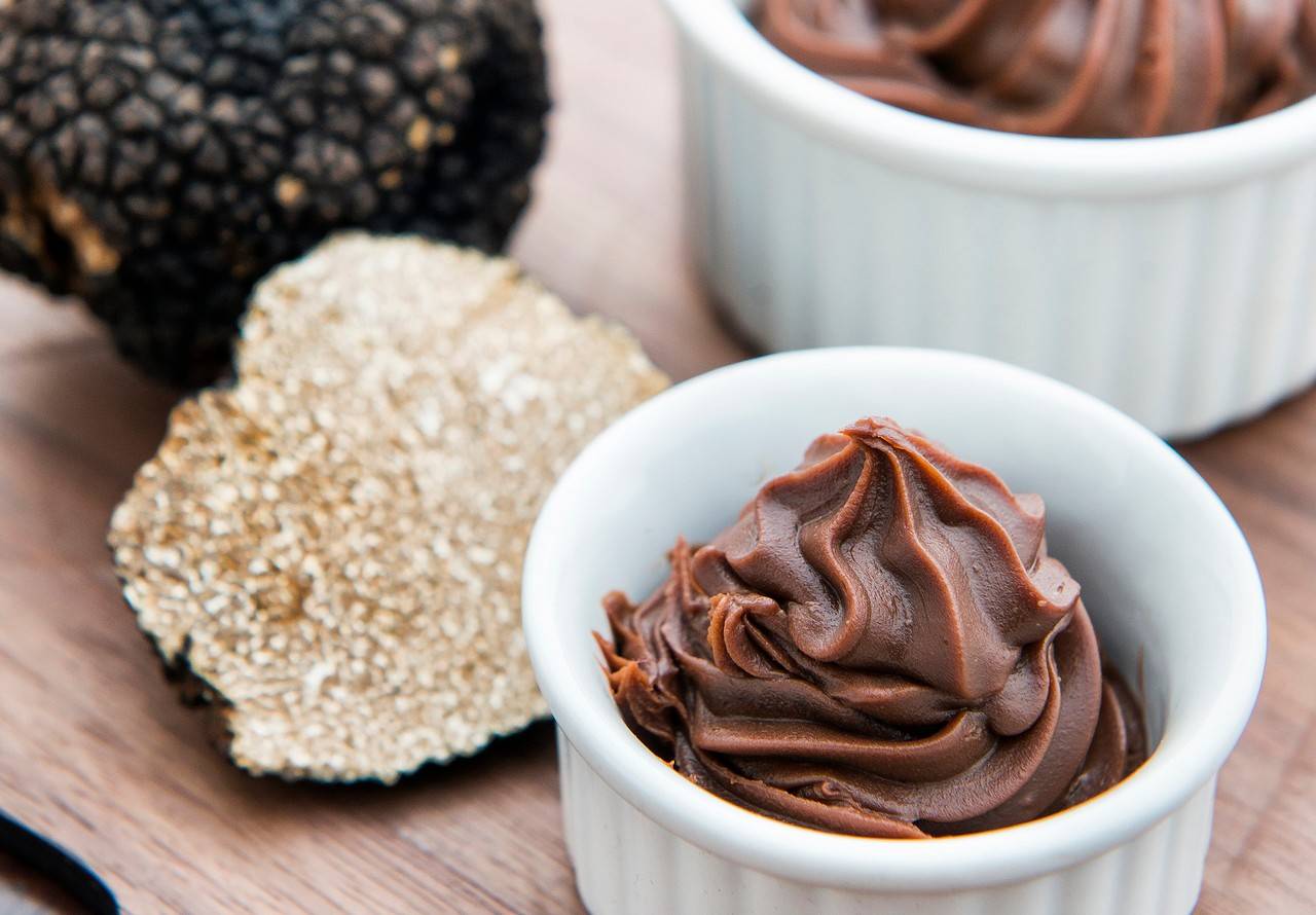 O brigadeiro com trufas foi uma das inovadoras receitas da Tartuferia San Paolo. O brigadeiro com trufas foi uma das inovadoras receitas da Tartuferia San Paolo.