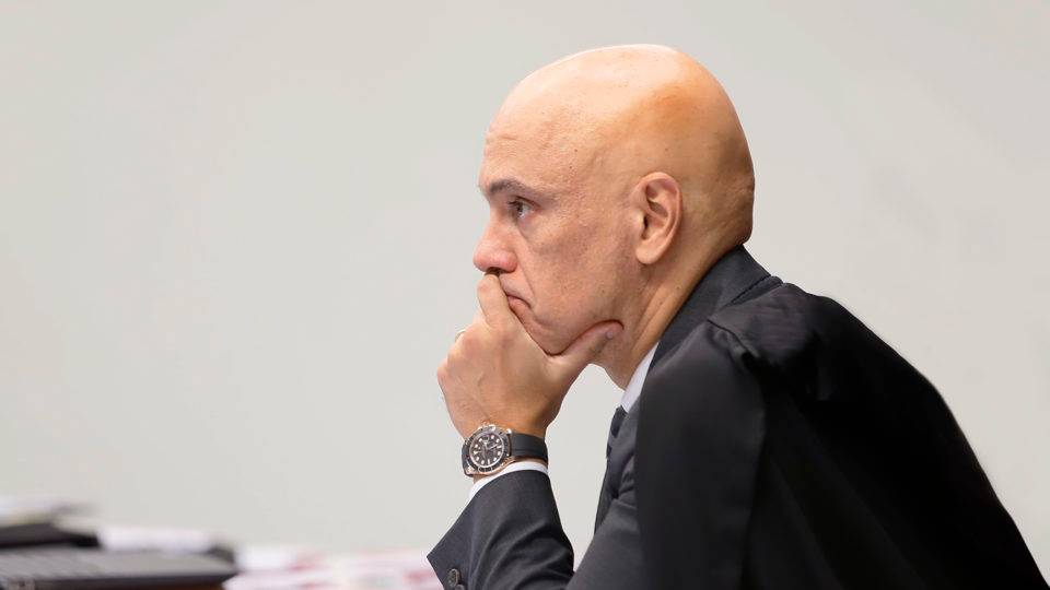 Alexandre de Moraes prenderia jornalista da Folha acusado de fake news? O ministro do STF Alexandre de Moraes.