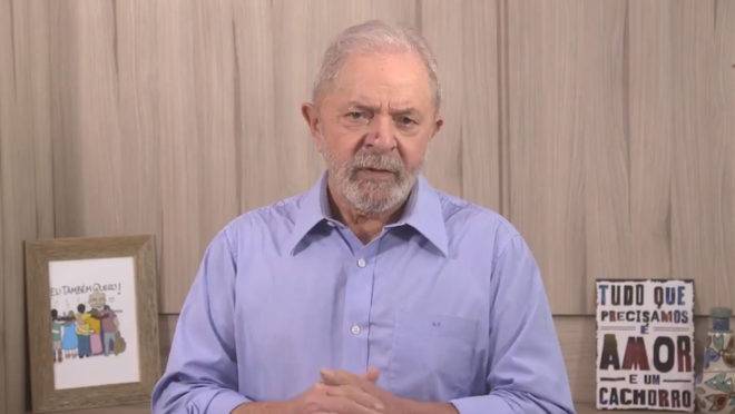 Lula fala que capitalismo está moribundo