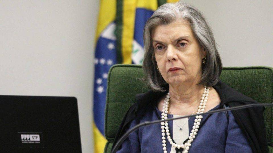O aborto eugênico é derrotado, mas o Brasil não pode baixar a guarda Cármen Lúcia alegou questões processuais para derrubar as ações que pediam a liberação do aborto para gestantes com o vírus zika.