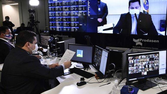 Presidente do Senado, Davi Alcolumbre, em sessão virtual da Casa: MP 927 vai perder a validade no próximo domingo.