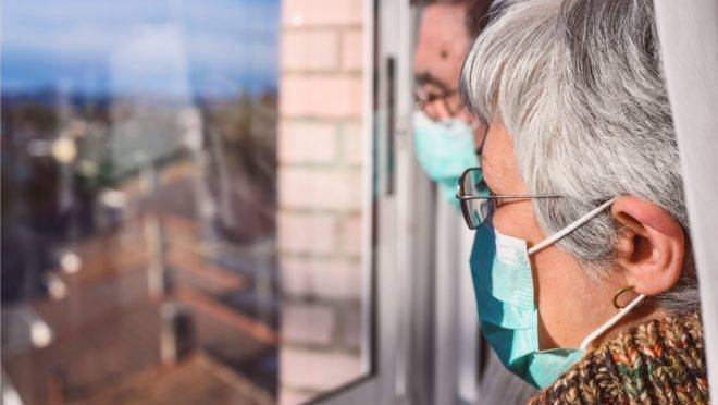 Estudo realizado na China mostrou que 100% dos pacientes infectados pela Covid-19 apresentaram anticorpos mais duradouros 19 dias depois dos sintomas, o que não significa, ainda, uma imunidade permanente contra a doença