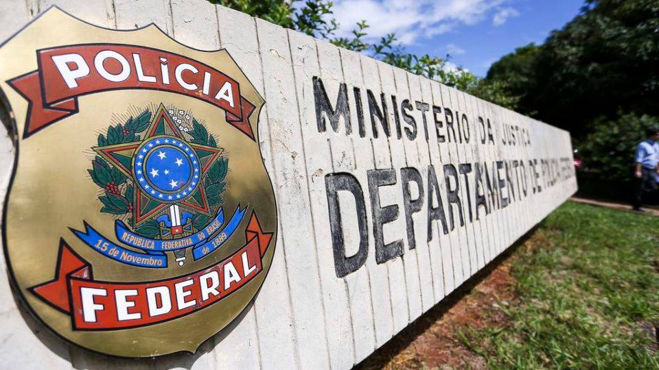 Novo diretor-geral da Polícia Federal, Rolando Souza, manteve apenas dois nomes da equipe do antecessor Maurício Valeixo.