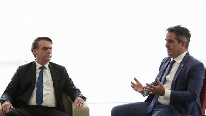 O presidente Jair Bolsonaro e o senador Ciro Nogueira (PP-PI), um dos líderes do Centrão, durante audiência em 2019.