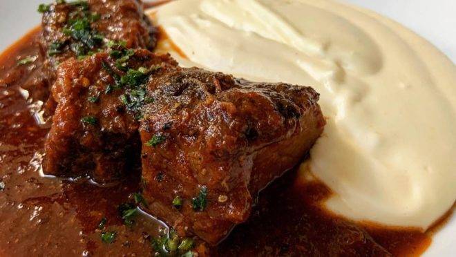 Restaurante Carlo aposta em comfort food para conquistar clientes pós-coronavírus.