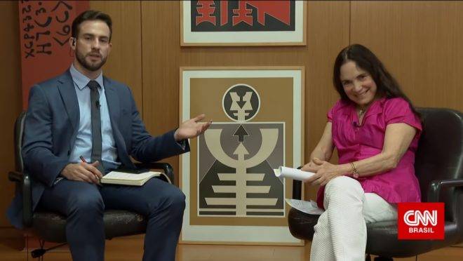 Regina Duarte: ao interpretar o papel de secretária da Cultura em entrevista à CNN, a atriz dá voz a mais um personagem de fácil assimilação no mundo construído por Olavo de Carvalho.