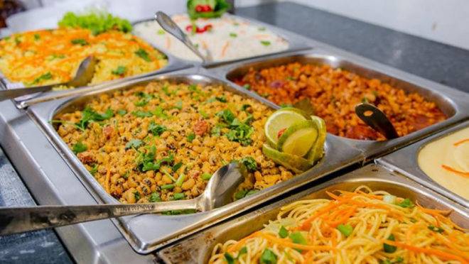 Sistema de self service nos restaurantes de Curitiba está suspenso desde 16 de abril