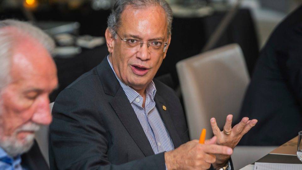 A indústria paranaense pós-pandemia: “Não tem como produzir num ritmo que tínhamos antes” O presidente da Federação das Indústrias do Paraná, Carlos Valter Martins Pedro