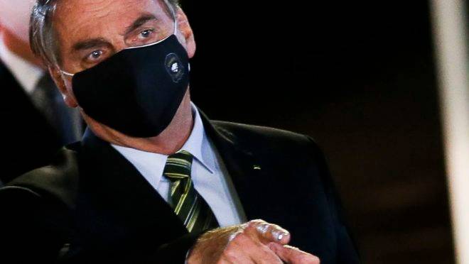 Presidente Jair Bolsonaro que alguém no Ministério da Saúde alinhado com o que ele pensa.