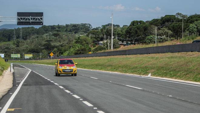 Trecho da BR 277 próximo a Campo Largo, no Paraná.