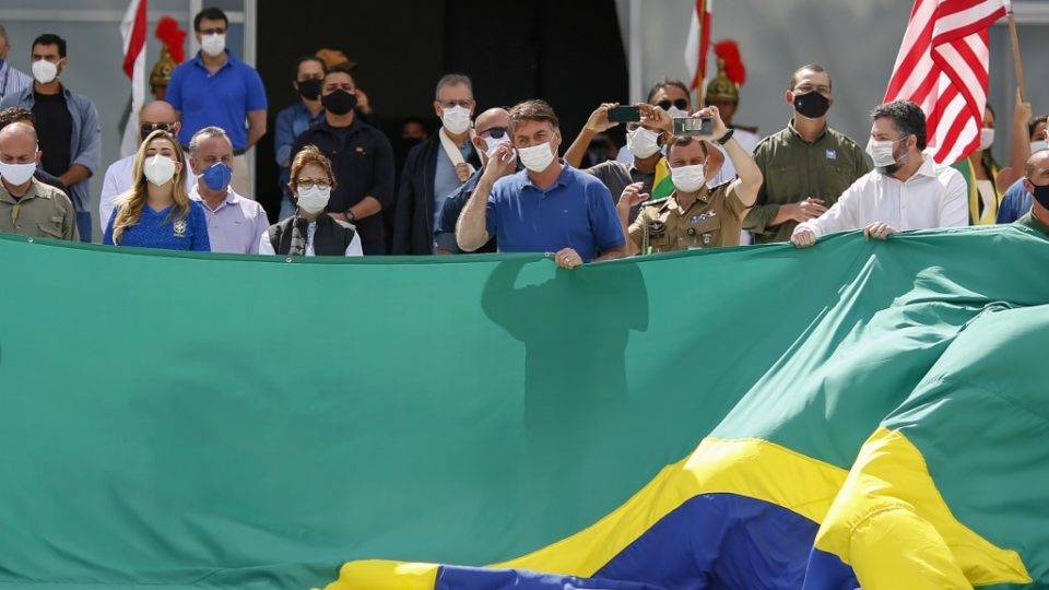 Bolsonaro participa de ato no último domingo (17), em Brasília: líderes do Centrão, em geral, evitam se pronunciar sobre participação do presidente em manifestações contra o Congresso.