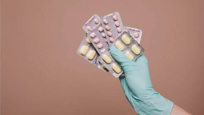 Escolha de medicamentos ou novos tratamentos, especialmente entre doenças novas, depende dos protocolos e consensos dos médicos