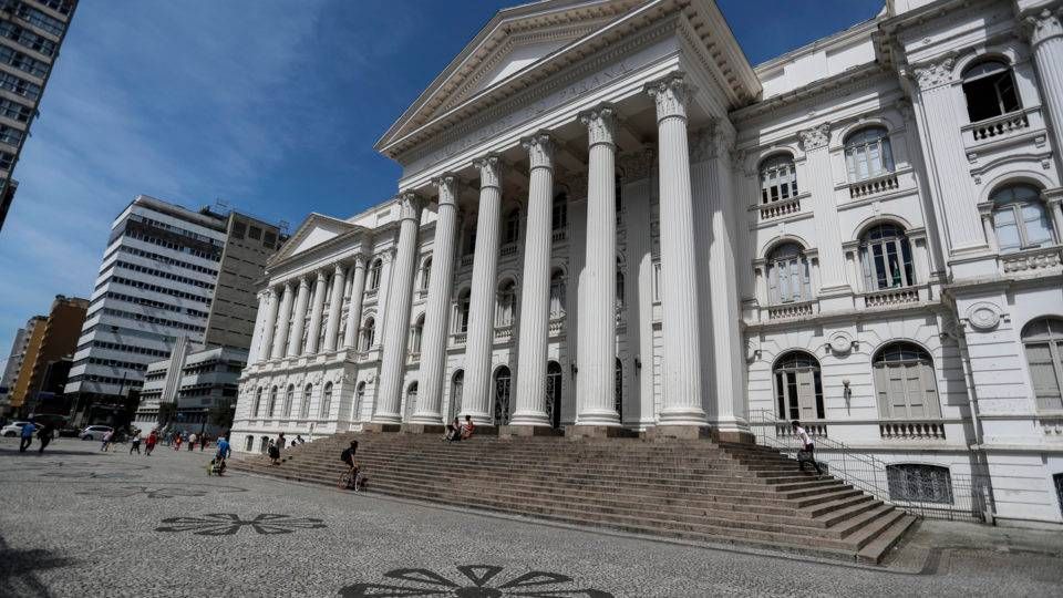 Universidades no Paraná começam a estudar o mundo pós-Covid UFPR