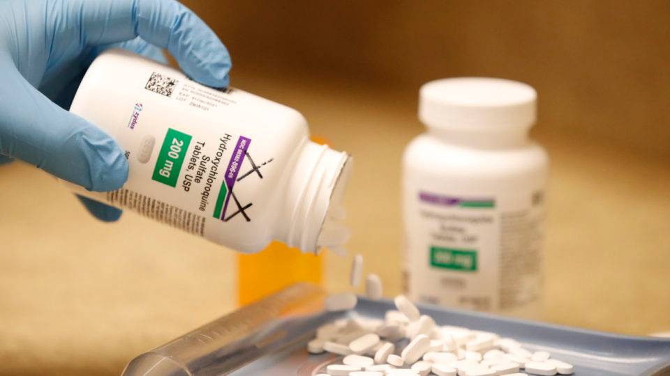 Agência dos EUA revoga autorização para uso de hidroxicloroquina contra Covid-19 cloroquina e hidroxicoloruina