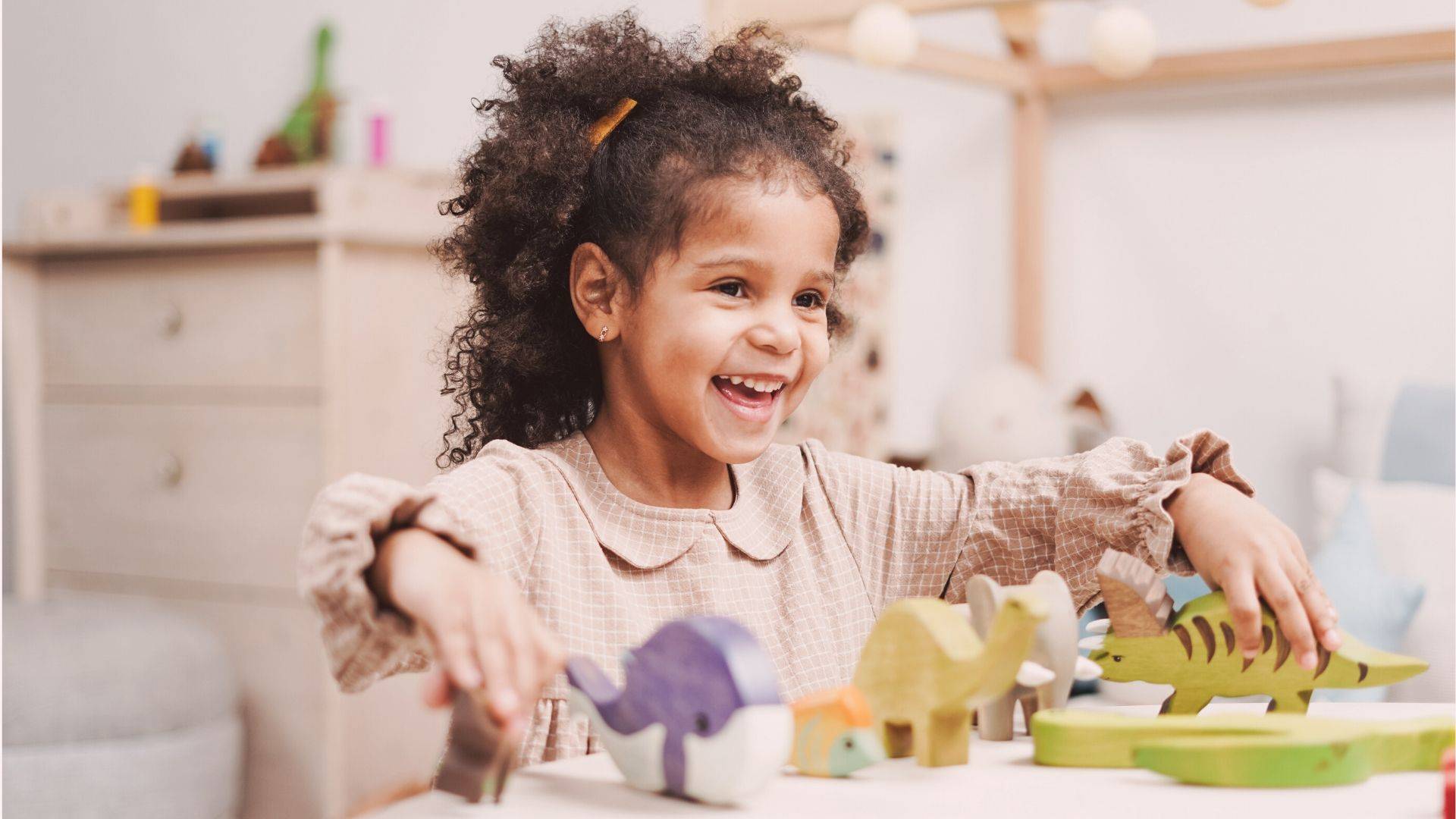 Crianças precisam ter momentos sozinhas ou com outras crianças, ainda que por meio das telas, durante a quarentena