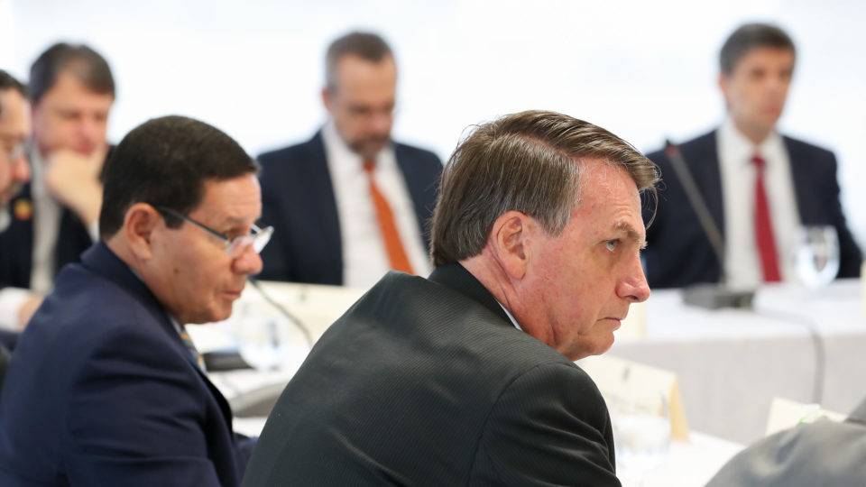 Confira as reações ao vídeo da reunião ministerial divulgado pelo STF Reunião do presidente Jair Bolsonaro com ministros em 22 de abril de 2020. Segundo o ex-ministro Sergio Moro, vídeo do encontro teria provas de que presidente tentou interferir na Polícia Federal.