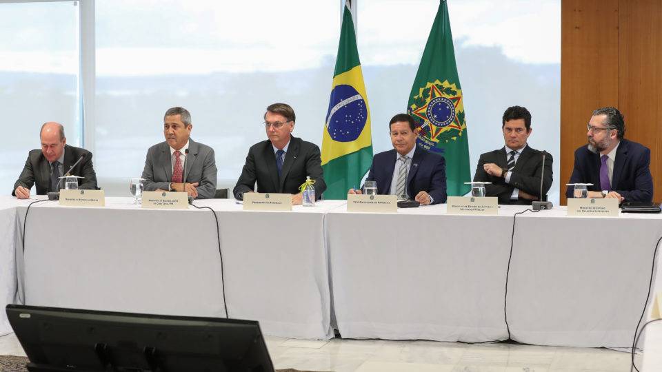 Bolsonaro defendeu armar população para evitar ditadura