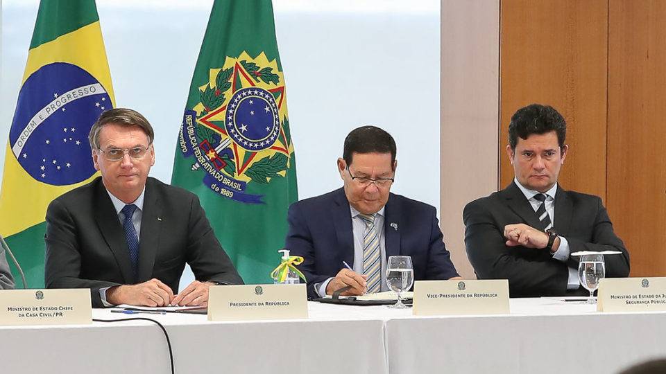 Reunião do presidente Jair Bolsonaro com ministros em 22 de abril de 2020. Segundo o ex-ministro Sergio Moro, vídeo do encontro teria provas de que presidente tentou interferir na Polícia Federal.