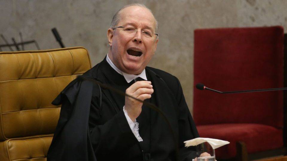 Decano alerta Bolsonaro: descumprir decisão judicial é crime de responsabilidade Ministro Celso de Mello autorizou divulgação de vídeo ministerial do dia 22 de abril.