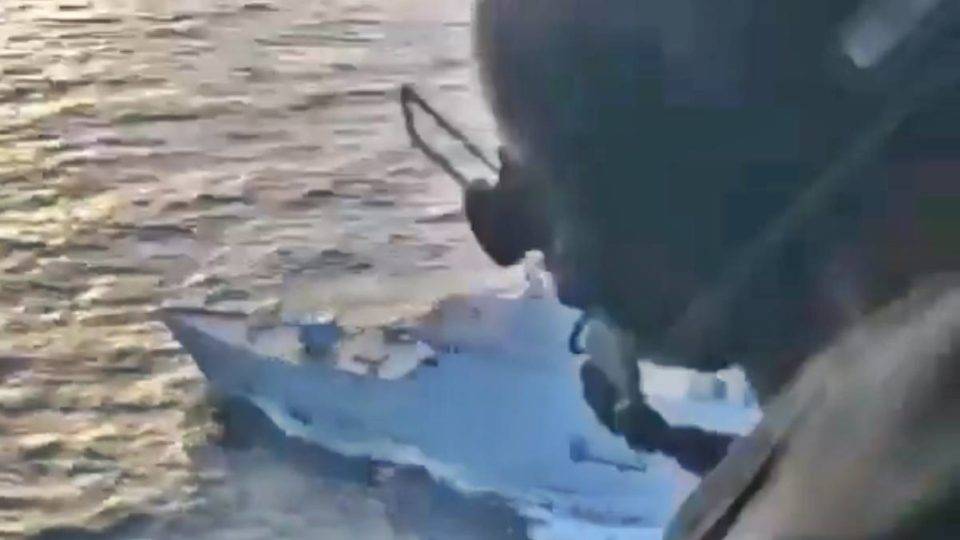 escolta-navios-ira-venezuela