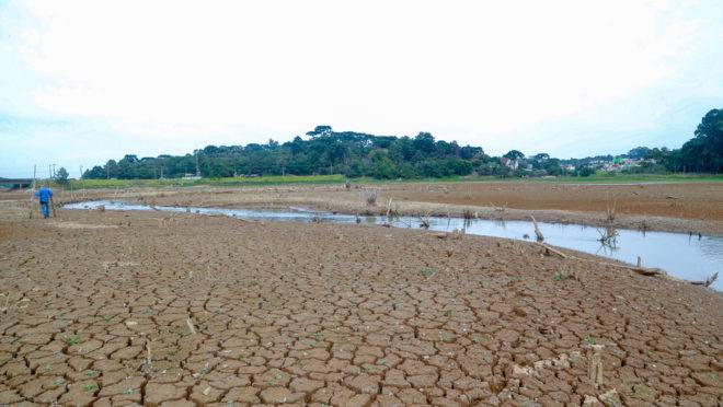 Situação da represa Passaúna, na região metropolitana de Curitiba.