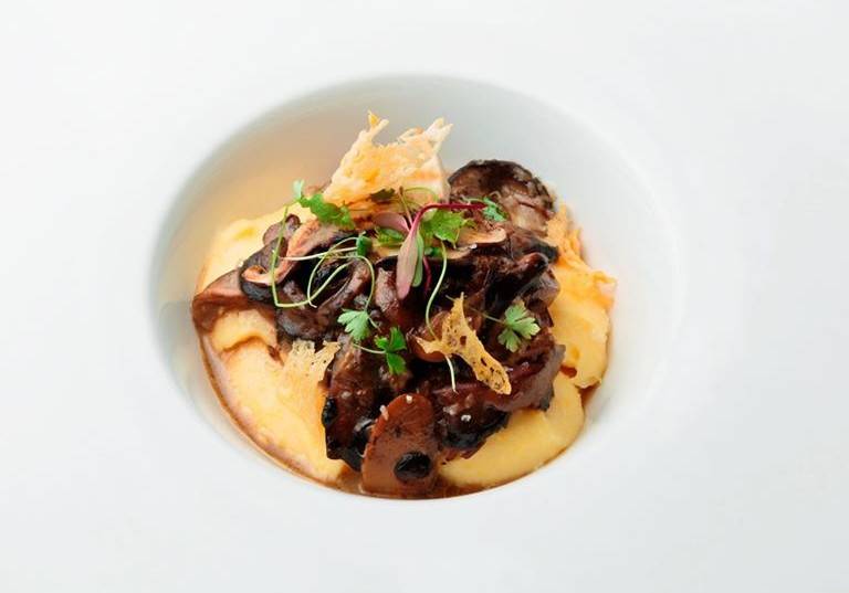 Polenta com gema mole escondida e ragu de cogumelos. Foto: Reprodução/Facebook Mestre do Sabor Polenta com gema mole escondida e ragu de cogumelos. Foto: Reprodução/Facebook Mestre do Sabor