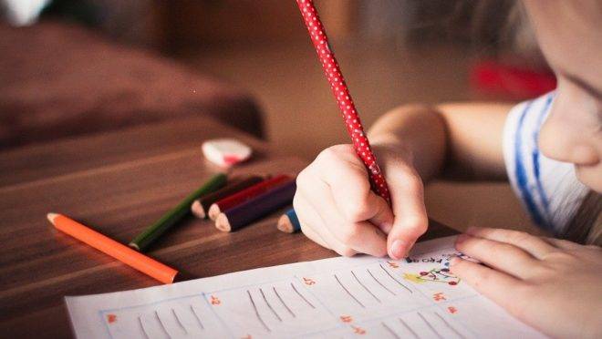 soluções de outros países para a educação em tempos de isolamento