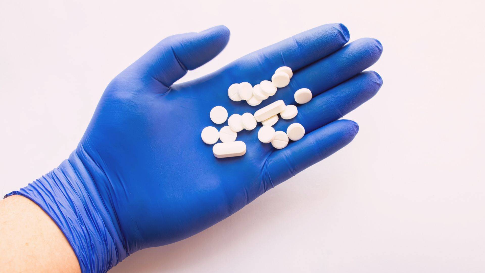 No Brasil, estudos clínicos que envolvem a hidroxicloroquina/cloroquina devem continuar, diz Conep