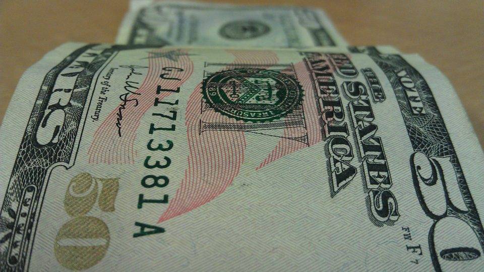 Bovepa e dólar em queda