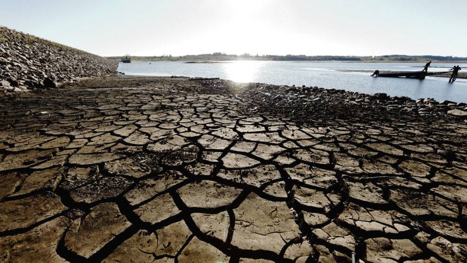 Vista da represa do Iraí, em Piraquara: Paraná enfrenta uma estiagem severa, com redução drástica no nível dos reservatórios de água.