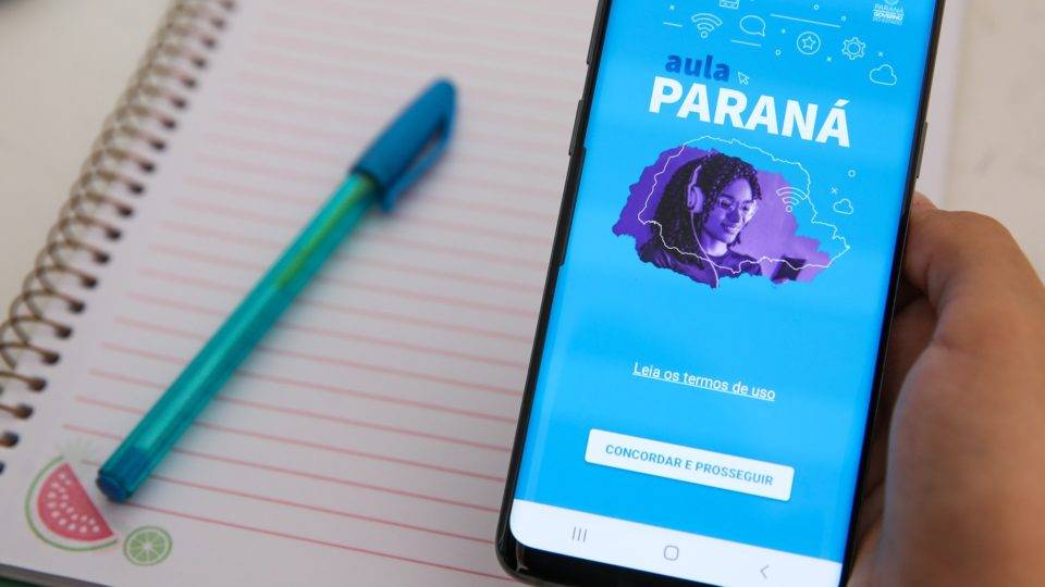 Rio Grande do Sul e Santa Catarina começam a definir a retomada de aulas, e o Paraná? Aplicativo Aula Paraná.