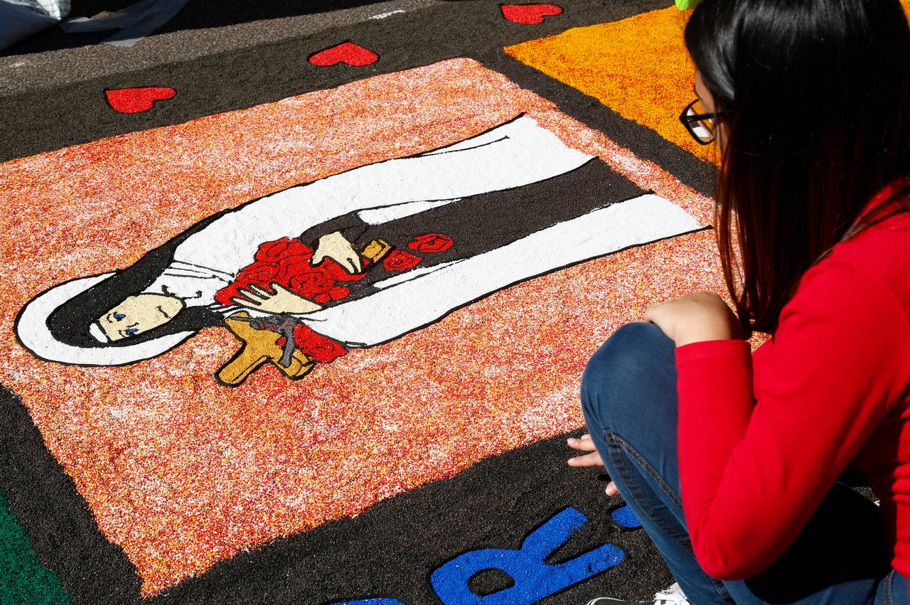 Celebração de 2020 do Corpus Christi não terá os tradicionais tapetes coloridos.