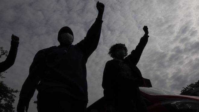 A criminalidade e a péssima educação são problemas mais graves do que a brutalidade policial para a comunidade negra.