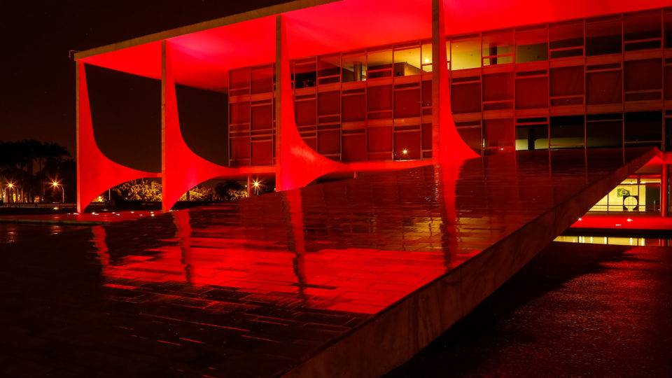 Após pandemia, país ainda pode ficar mais de uma década no vermelho Planalto terá de lidar com as contas públicas no vermelho por quase duas décadas
