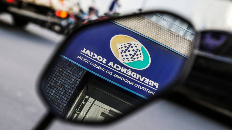 Crise do vírus amplia rombo da Previdência e anula dois anos de ganhos com a reforma Crise do vírus amplia rombo da Previdência e anula dois anos de ganhos com a reforma