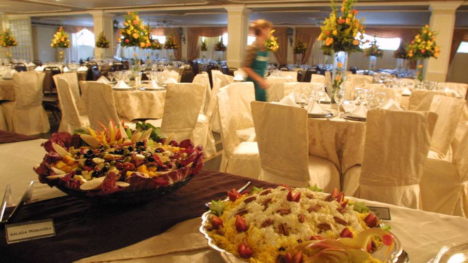 Buffet Ilha do Mehl.