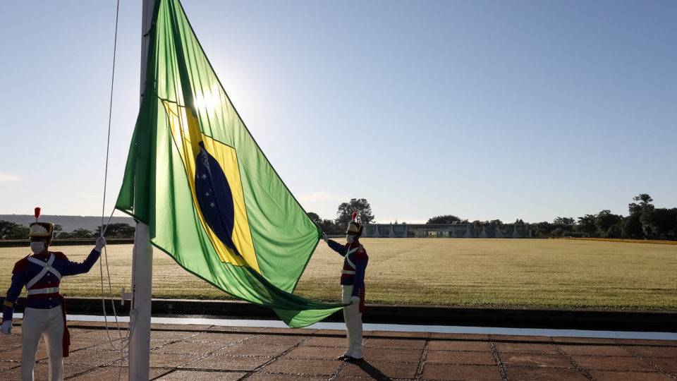 Só a política pode salvar a economia brasileira