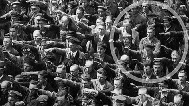 August Landmesser, Hamburgo, 1936.