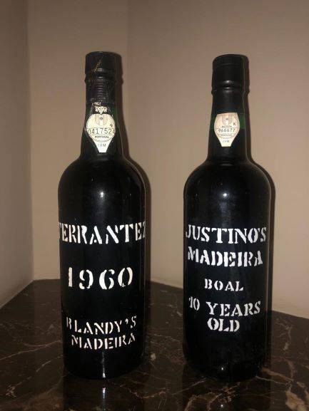 Terrantez 1960 e Justino's 10 anos: dois ícones. Arquivo pessoal/Guilherme Rodrigues. Terrantez 1960 e Justino's 10 anos: dois ícones. Arquivo pessoal/Guilherme Rodrigues.