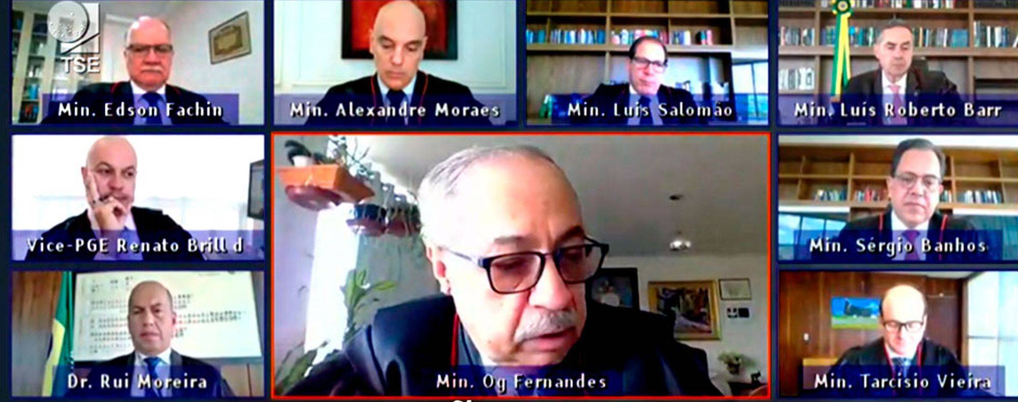 TSE julga ações contra a chapa de Bolsonaro.