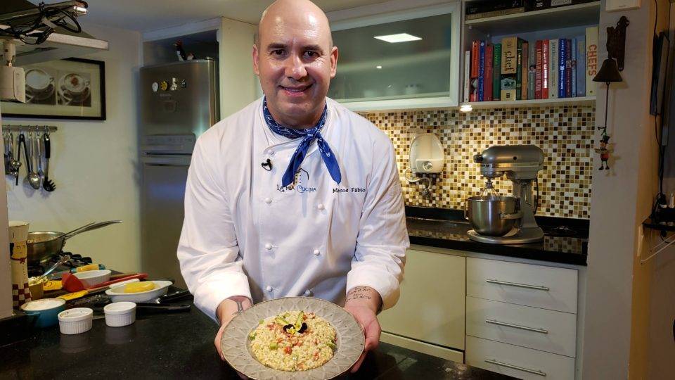 Quer aprender a fazer risotos em casa? Chef lança curso online com várias receitas Chef Marcos Fábio (La Mia Cucina, Escola de Gastronomia e Eventos) e um dos risotos que ensina a fazer no curso online.